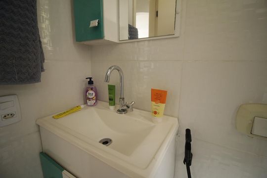 Banheiro de apartamento à venda com 2 quartos, 60m² em Taquara, Rio de Janeiro