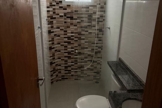 Banheiro de casa de condomínio para alugar com 1 quarto, 33m² em Parque Continental II, Guarulhos