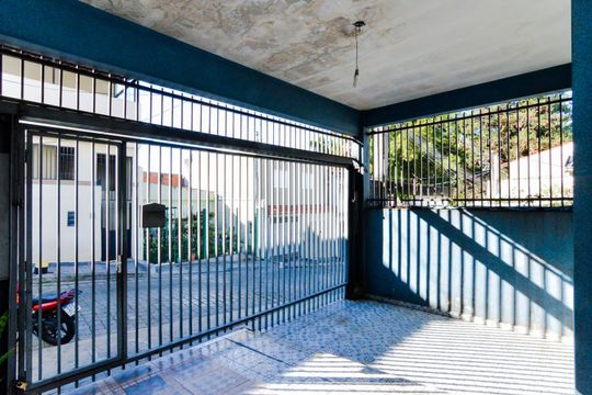 Garagem de casa à venda com 2 quartos, 150m² em Jardim Leda, Guarulhos