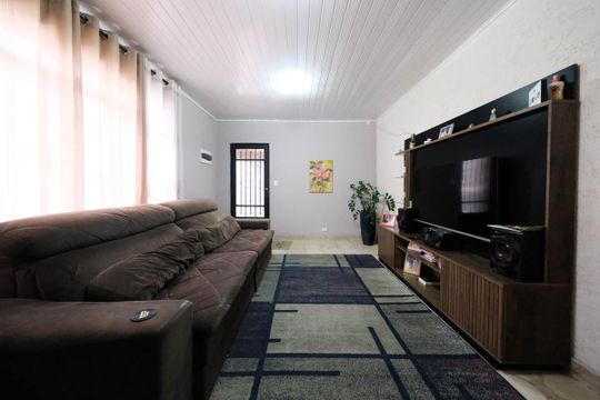 Sala de casa à venda com 3 quartos, 90m² em Vila Dalila, São Paulo