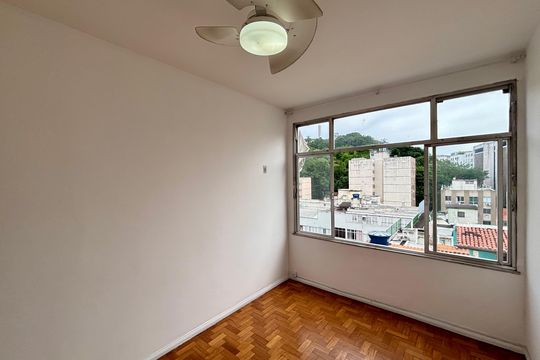 Quarto  de apartamento à venda com 1 quarto, 40m² em Botafogo, Rio de Janeiro