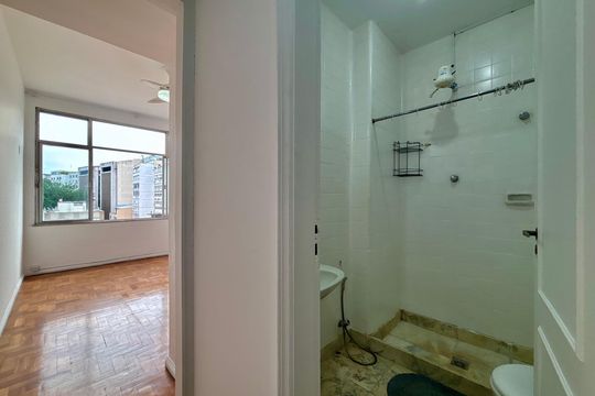 Corredor de apartamento à venda com 1 quarto, 40m² em Botafogo, Rio de Janeiro