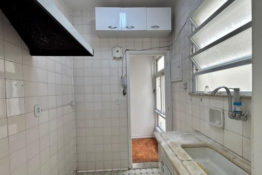Cozinha de apartamento à venda com 1 quarto, 40m² em Botafogo, Rio de Janeiro