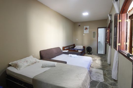 Casa para alugar com 5 quartos, 400m² em Palmeiras, Cabo Frio