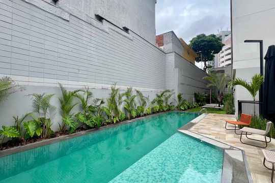 Piscina de kitnet/studio para alugar com 1 quarto, 26m² em Pinheiros, São Paulo