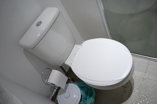 Banheiro de apartamento à venda com 1 quarto, 30m² em Sumaré, São Paulo