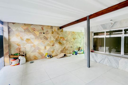 Garagem de casa à venda com 3 quartos, 195m² em Jardim Santa Mena, Guarulhos