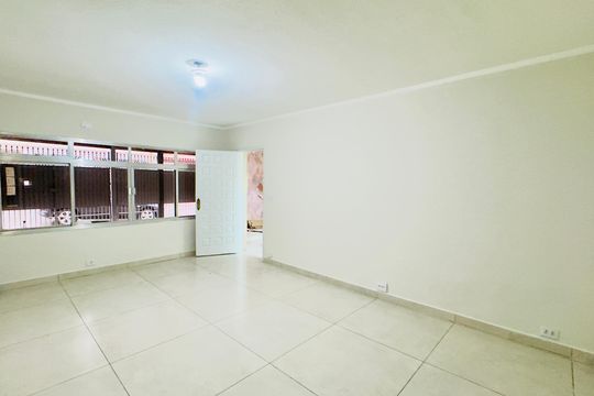 Casa à venda com 3 quartos, 195m² em Jardim Santa Mena, Guarulhos