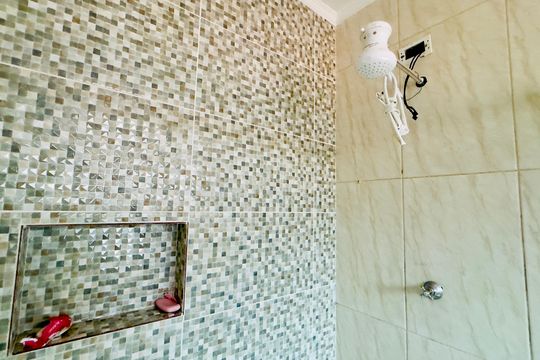 Banheiro 2 de casa à venda com 3 quartos, 195m² em Jardim Santa Mena, Guarulhos