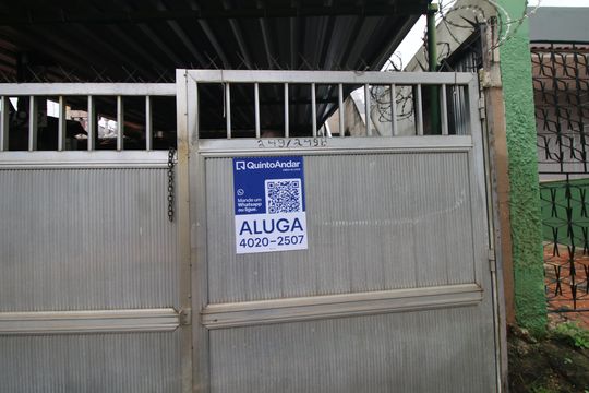 Placa de kitnet/studio para alugar com 1 quarto, 20m² em Brás de Pina, Rio de Janeiro