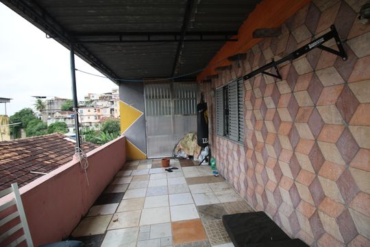 Varanda de kitnet/studio para alugar com 1 quarto, 20m² em Brás de Pina, Rio de Janeiro