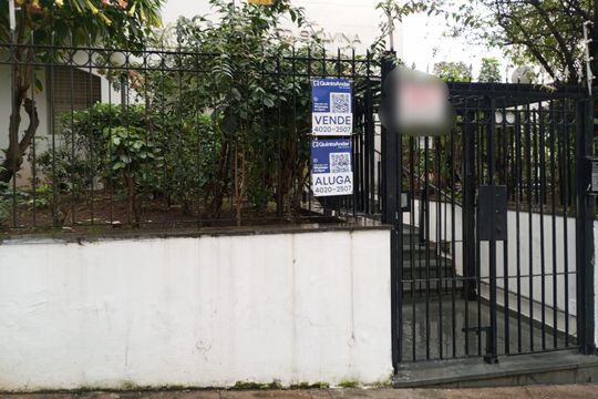 Fachada  de apartamento para alugar com 3 quartos, 138m² em Liberdade, São Paulo