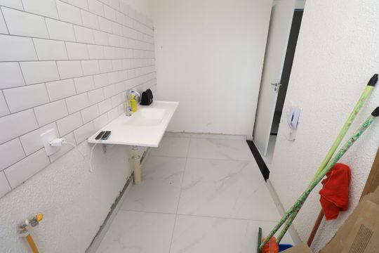 Cozinha de apartamento para alugar com 2 quartos, 38m² em Jardim das Margaridas, Salvador