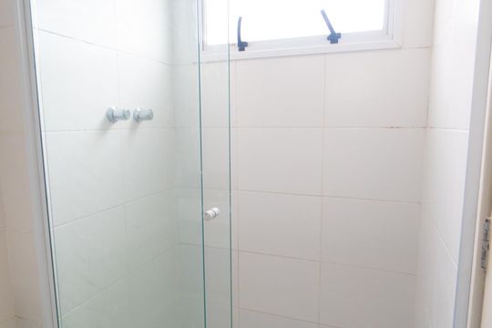 Banheiro da Suíte de apartamento para alugar com 3 quartos, 94m² em Vila Campestre, São Paulo