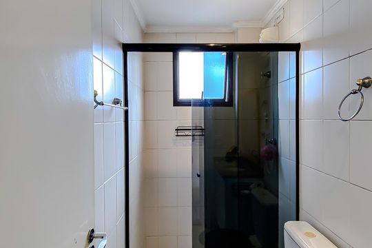 Banheiro de apartamento para alugar com 2 quartos, 51m² em Belém, São Paulo