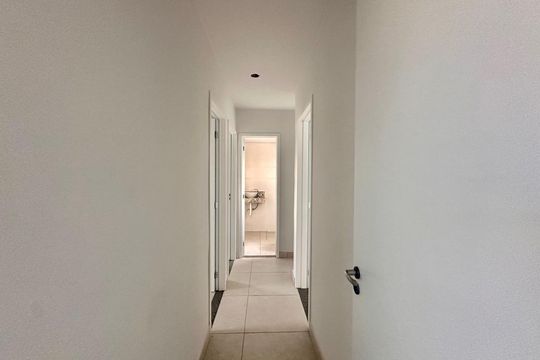 Corredor  de apartamento à venda com 3 quartos, 76m² em Nova Suíça, Belo Horizonte