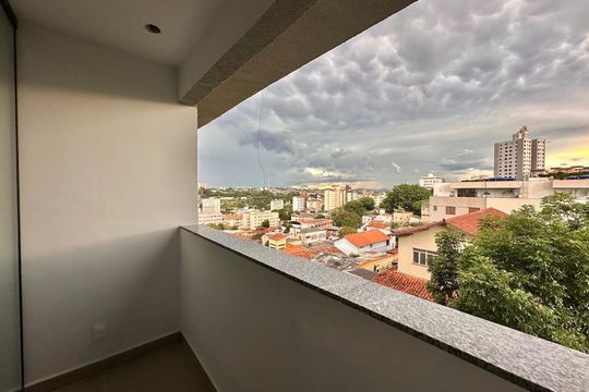 Varanda  de apartamento à venda com 3 quartos, 76m² em Nova Suíça, Belo Horizonte