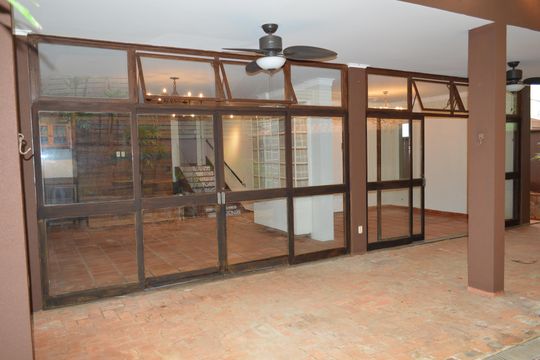 Área externa de casa de condomínio para alugar com 5 quartos, 256m² em Ribeirânia, Ribeirão Preto