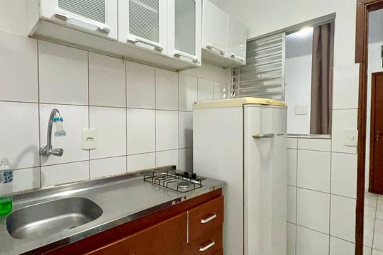Cozinha de kitnet/studio para alugar com 1 quarto, 28m² em Cerqueira César, São Paulo