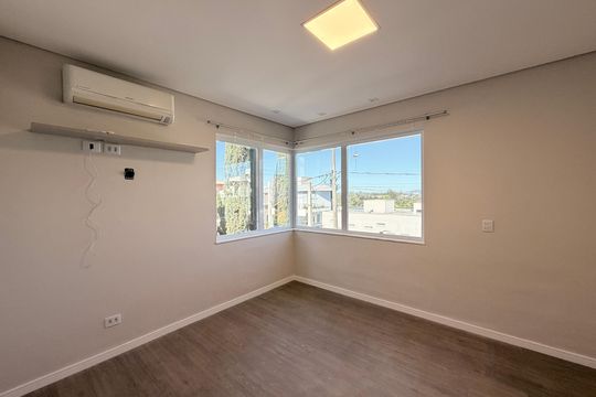 Casa de Condomínio para alugar com 4 quartos, 239m² em Vale Azul, Jundiaí