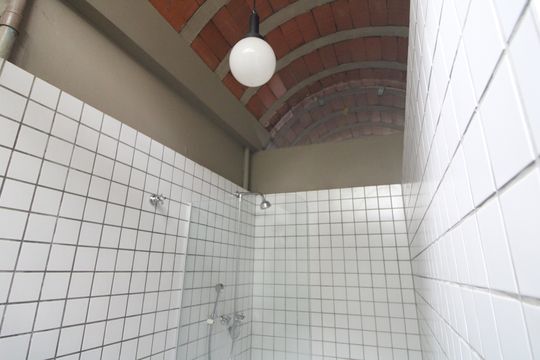 Banheiro da suíte de casa para alugar com 3 quartos, 238m² em Vila Nova Caledonia, São Paulo