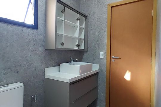 Casa de Condomínio para alugar com 4 quartos, 180m² em Novo Mundo, Uberlândia