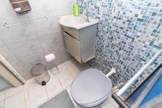 Banheiro da Suíte de casa para alugar com 2 quartos, 90m² em Vila Verde, São Paulo