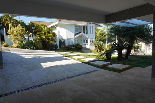 Casa de Condomínio para alugar com 2 quartos, 296m² em Parque Sinai, Santana de Parnaíba