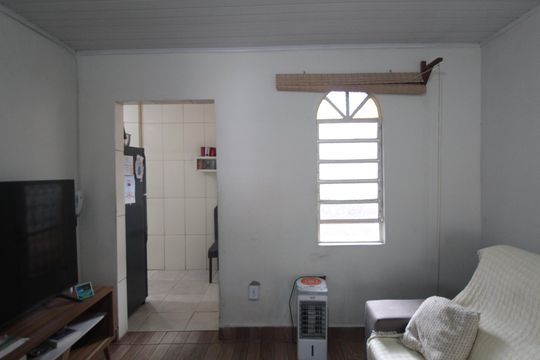 Sala de casa à venda com 2 quartos, 368m² em Glória, Belo Horizonte