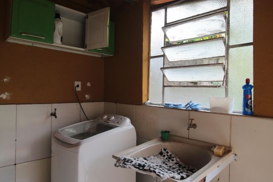 Área Externa de casa à venda com 2 quartos, 368m² em Glória, Belo Horizonte