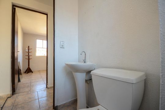 Banheiro de casa à venda com 2 quartos, 55m² em Jardim Sao Joao (jaragua), São Paulo
