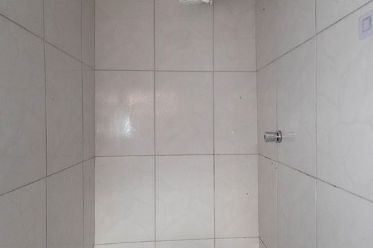 Banheiro de casa para alugar com 1 quarto, 45m² em Vila Sabrina, São Paulo