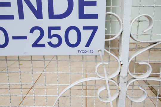Plaquinha de casa de condomínio para alugar com 3 quartos, 120m² em Taquara, Rio de Janeiro