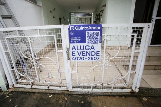 Plaquinha de casa de condomínio para alugar com 3 quartos, 120m² em Taquara, Rio de Janeiro
