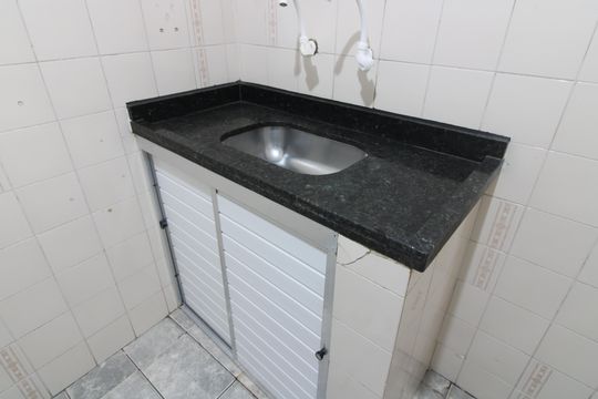 Cozinha de casa para alugar com 1 quarto, 65m² em Vila Paranagua, São Paulo
