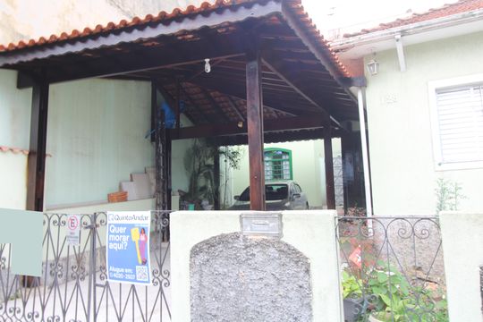 fachada de casa para alugar com 1 quarto, 65m² em Vila Paranagua, São Paulo