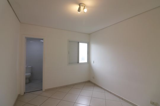 Suíte de apartamento para alugar com 4 quartos, 100m² em Vila Dayse, São Bernardo do Campo