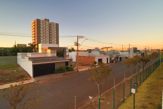 Vista de apartamento para alugar com 2 quartos, 55m² em Novo Mundo, Uberlândia