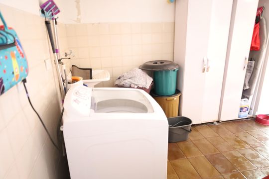 Área de serviço de casa à venda com 3 quartos, 120m² em Cupecê, São Paulo