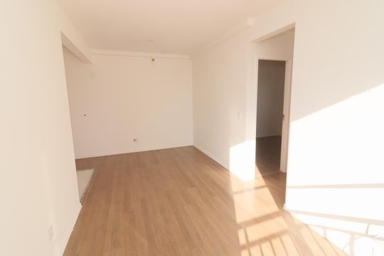 Sala de apartamento para alugar com 2 quartos, 45m² em São Pedro, Osasco