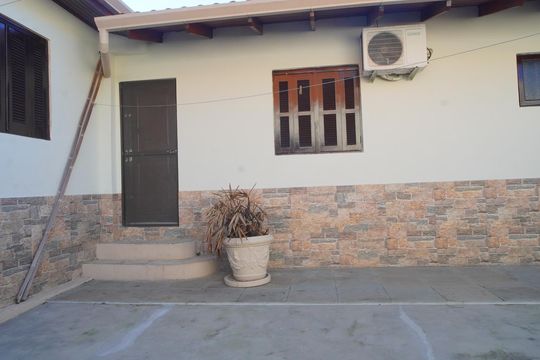 Fachada de casa para alugar com 3 quartos, 213m² em Sarandi, Porto Alegre