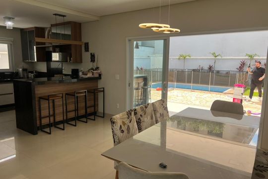 Casa de Condomínio à venda com 4 quartos, 285m² em Jardim Sao Marcos, Valinhos