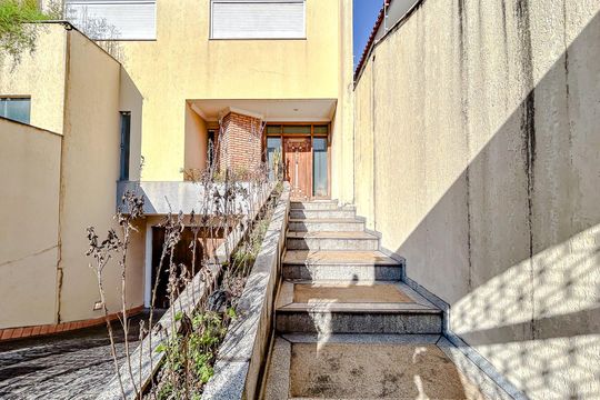 Entrada de casa à venda com 5 quartos, 670m² em Vila Carrão, São Paulo