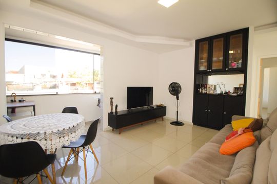Apartamento à venda com 3 quartos, 82m² em Nova Esperança, Belo Horizonte