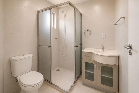 Banheiro de apartamento para alugar com 2 quartos, 40m² em Santa Fe, Gravataí