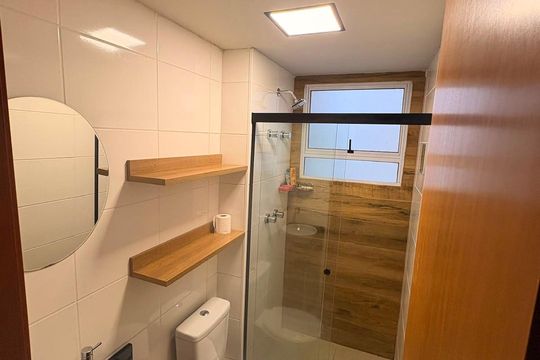 Banheiro de apartamento para alugar com 2 quartos, 55m² em Jardim Nova Europa, Campinas