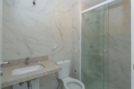 Banheiro de apartamento para alugar com 1 quarto, 43m² em Petrópolis, Porto Alegre
