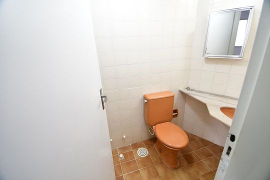 Banheiro de apartamento para alugar com 1 quarto, 57m² em Vila Itapura, Campinas