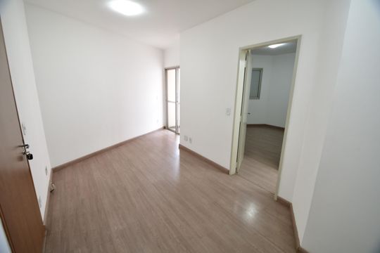 Sala de apartamento para alugar com 1 quarto, 57m² em Vila Itapura, Campinas