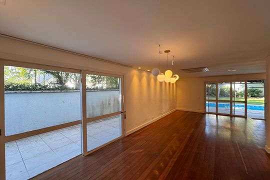 Casa de Condomínio para alugar com 3 quartos, 350m² em Barra da Tijuca, Rio de Janeiro